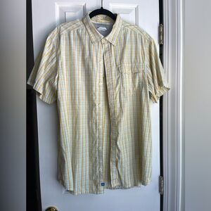 Men’s Columbia short sleeve shirt size large